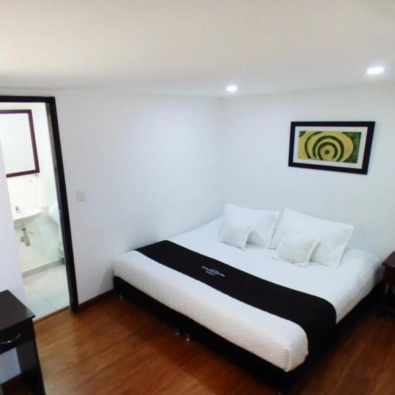 Hotel Colonial Internacional Bogotá Dış mekan fotoğraf